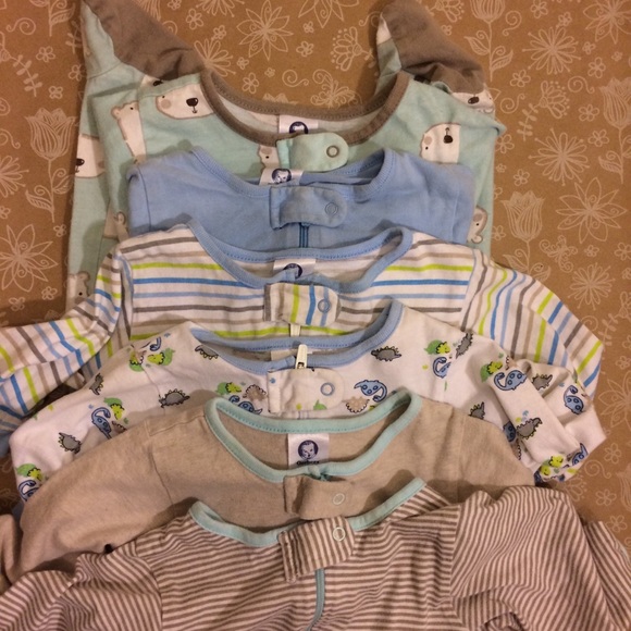 [gerber] bundle of Six footies bodysuit 6-9M - Picture 1 of 8